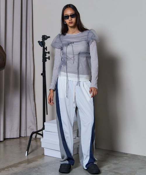 MAISON SPECIAL（メゾンスペシャル）の「Nylon Docking Jersey Pants/ナイロンドッキングジャージパンツ（スウェットパンツ・レディース・レッド/アイボリー/ブラック・38/36）」の7枚目の写真