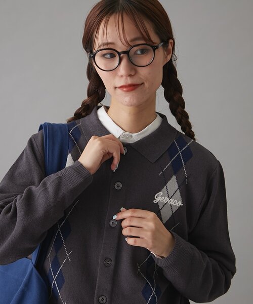 GEVACO（ゲバコ）の「【GEVACO】アーガイルニットカーディガン（カーディガン/ボレロ・レディース・レッド/ブラウン/チャコールグレー/ネイビー・ONE SIZE）」の2枚目の写真