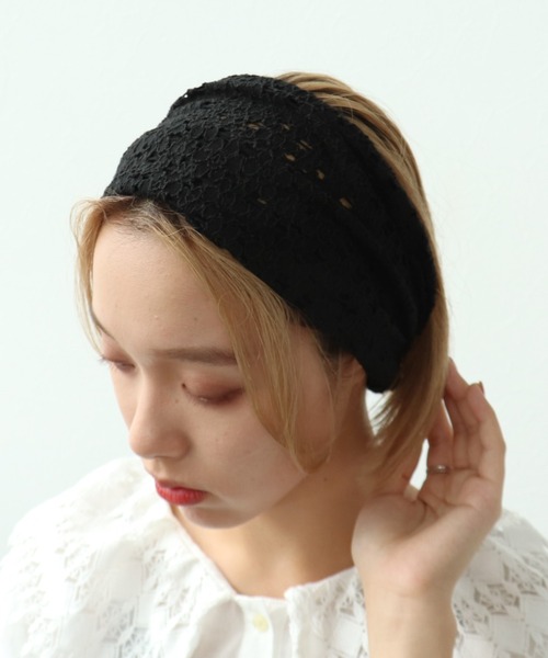 Three Four Time（ｽﾘｰﾌｫｰﾀｲﾑ）の「レース幅広ターバン（ヘアバンド・レディース・アイボリー/ブラック・FREE）」の2枚目の写真