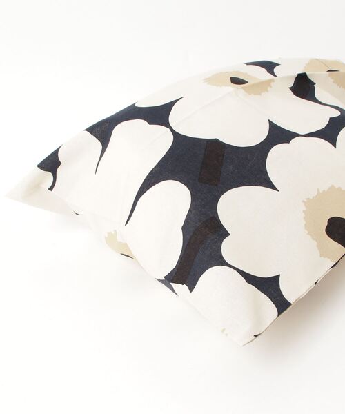 marimekko（マリメッコ）の「Pieni Unikko / tote bag  44x43 cm（トートバッグ・レディース・ホワイト×ネイビー・FREE）」の8枚目の写真