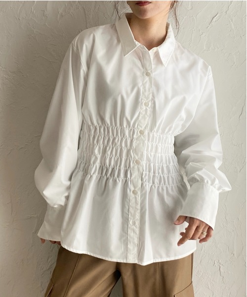 She's Closet(シーズクローゼット)の「ビスチェ風長袖ブロードシャーリングシャツブラウス(シャツ/ブラウス・レディース・ホワイト/ブルー/ブラック/ピンク・FREE)」の3枚目の写真