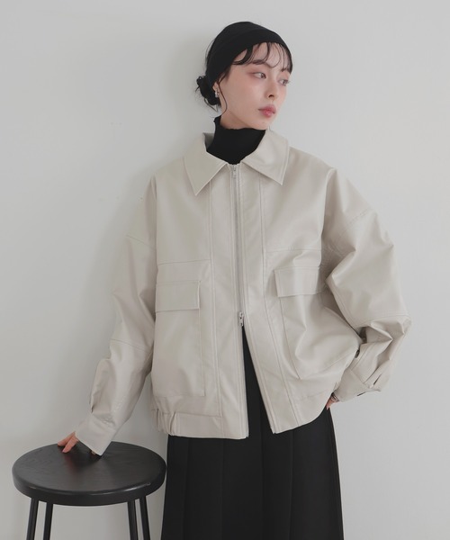 LIAN（リアン）の「フェイクレザーミドルブルゾン（ブルゾン・レディース・ホワイト系その他/ブラック/ブラウン・FREE）」の2枚目の写真