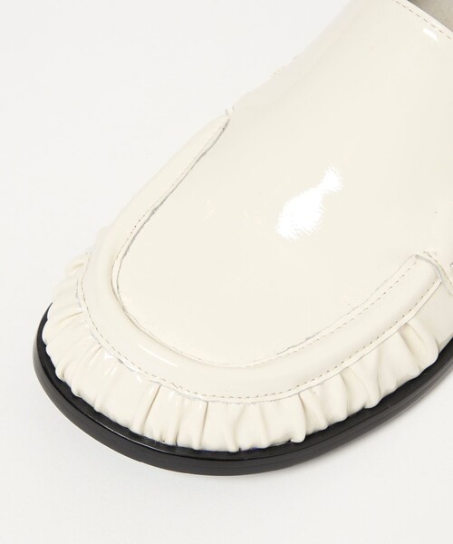 SY UNITED ARROWS(シーユナイテッドアローズ)の「<SY> オブリークローファー フラット30↑(ローファー・レディース・オフホワイト/ブラック/レッド・22.5cm/23cm/23.5cm/24cm/24.5cm/25cm)」の10枚目の写真