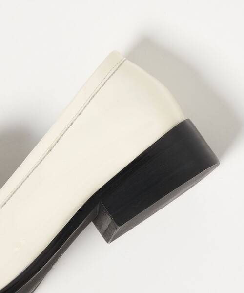 SY UNITED ARROWS(シーユナイテッドアローズ)の「<SY> オブリークローファー フラット30↑(ローファー・レディース・オフホワイト/ブラック/レッド・22.5cm/23cm/23.5cm/24cm/24.5cm/25cm)」の11枚目の写真