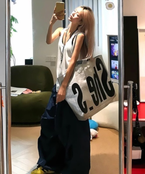 B.I.D.（ビーアイディー）の「《Bz》ワンポイント刺繍ルーズトラックパンツ ジャージ Y2K（MA/EKW121）（その他パンツ・レディース・レッド/ネイビー・FREE）」の9枚目の写真