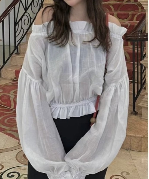 FREE STYLISTS（フリー スタイリスト）の「YUGA_YGMC Off-the-shoulder volume sleeve blouse（シャツ/ブラウス・レディース・ベビーピンク/ホワイト/ネイビー・FREE）」の7枚目の写真
