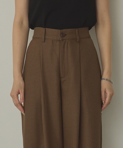 hunch（ハンチ）の「ウールライク チェック柄 ストレートパンツ（その他パンツ・レディース・カーキ系/グレー系その他/ブラウン系その他/ブラック系その他・FREE）」の17枚目の写真