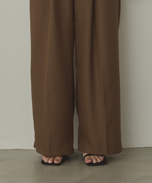 hunch（ハンチ）の「ウールライク チェック柄 ストレートパンツ（その他パンツ・レディース・カーキ系/グレー系その他/ブラウン系その他/ブラック系その他・FREE）」の19枚目の写真