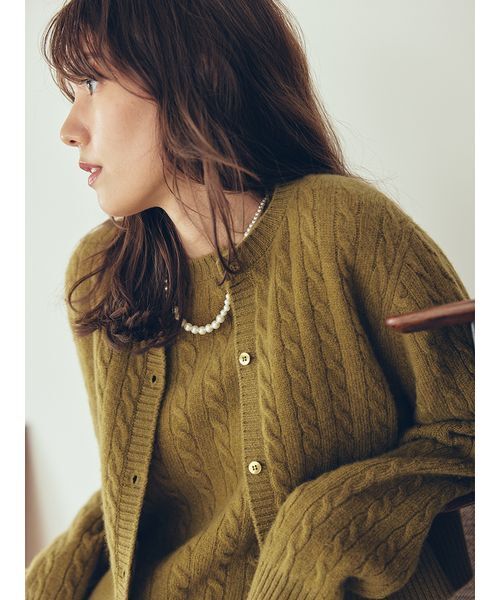 Mila Owen(ミラオーウェン)の「【セットアップ対応】カシミヤタッチケーブルニットプルオーバー(ニット/セーター・レディース・キャメル/マルチ/オリーブ・1/0)」の8枚目の写真