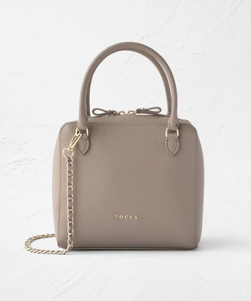 TOCCA（トッカ）の「ECLAT CARRE LEATHERBAG レザーバッグ（ハンドバッグ・レディース・ベージュ系/ブラック系/アイボリー系/ブルー系・F）」の2枚目の写真