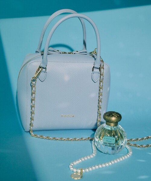 TOCCA（トッカ）の「ECLAT CARRE LEATHERBAG レザーバッグ（ハンドバッグ・レディース・ベージュ系/ブラック系/アイボリー系/ブルー系・F）」の4枚目の写真