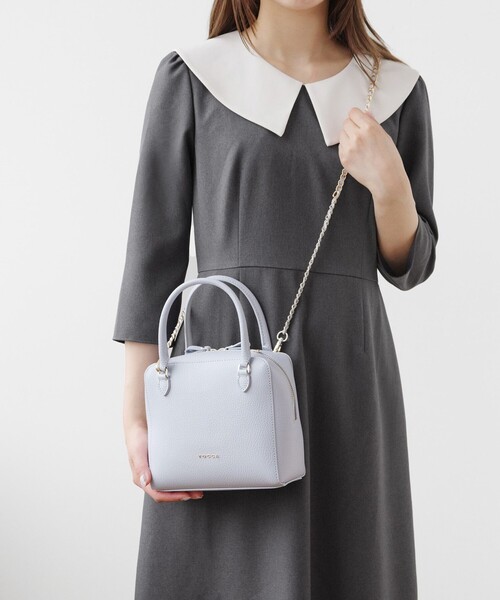 TOCCA（トッカ）の「ECLAT CARRE LEATHERBAG レザーバッグ（ハンドバッグ・レディース・ベージュ系/ブラック系/アイボリー系/ブルー系・F）」の22枚目の写真