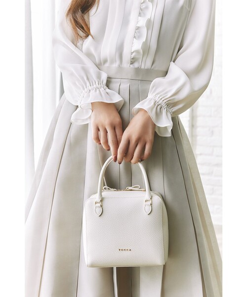 TOCCA（トッカ）の「ECLAT CARRE LEATHERBAG レザーバッグ（ハンドバッグ・レディース・ベージュ系/ブラック系/アイボリー系/ブルー系・F）」の20枚目の写真