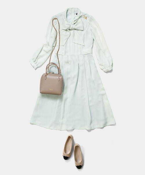 TOCCA（トッカ）の「ECLAT CARRE LEATHERBAG レザーバッグ（ハンドバッグ・レディース・ベージュ系/ブラック系/アイボリー系/ブルー系・F）」の19枚目の写真