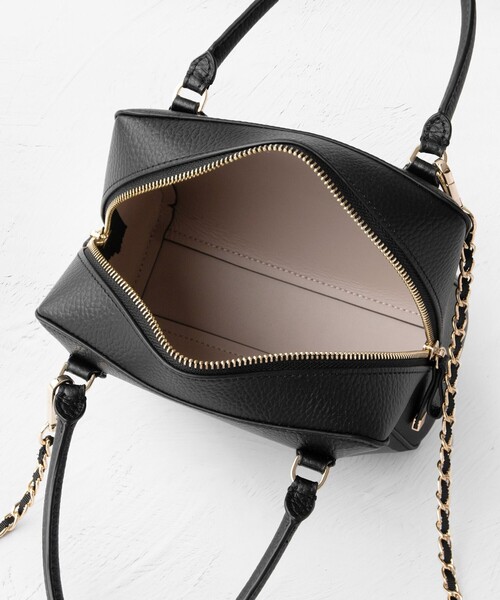 TOCCA（トッカ）の「ECLAT CARRE LEATHERBAG レザーバッグ（ハンドバッグ・レディース・ベージュ系/ブラック系/アイボリー系/ブルー系・F）」の12枚目の写真