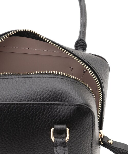 TOCCA（トッカ）の「ECLAT CARRE LEATHERBAG レザーバッグ（ハンドバッグ・レディース・ベージュ系/ブラック系/アイボリー系/ブルー系・F）」の7枚目の写真