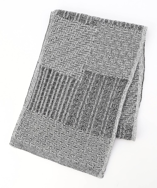 NICOLE CLUB FOR MEN（ニコルクラブフォーメン）の「編地切替 プレーティングマフラー（マフラー・メンズ・ブラック系/ホワイト系2/ホワイト系1・FREE）」の4枚目の写真