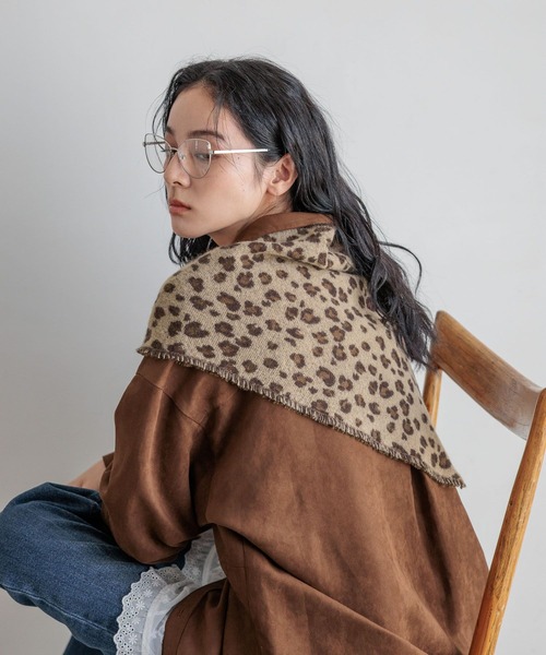 LOWRYS FARM(ローリーズファーム)の「キモウサンカクスカーフ 580780(ストール/ショール・レディース・ベージュ/ブラウン/グレー/レオパード・FREE)」の8枚目の写真