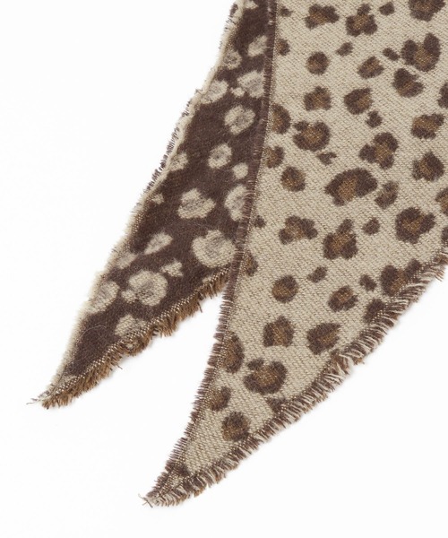 LOWRYS FARM(ローリーズファーム)の「キモウサンカクスカーフ 580780(ストール/ショール・レディース・ベージュ/ブラウン/グレー/レオパード・FREE)」の10枚目の写真