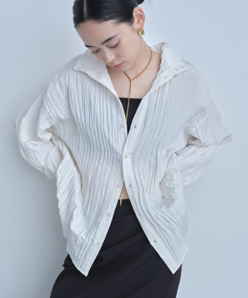 AIC.(エーアイシー)の「2WAYワッシャー加工シャツ/ハイネックトップス(シャツ/ブラウス・レディース・ブラック/オフホワイト/ブルー・FREE)」の4枚目の写真