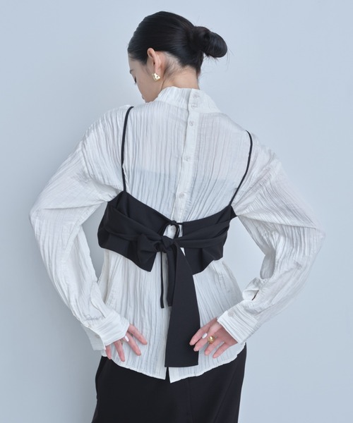 AIC.(エーアイシー)の「2WAYワッシャー加工シャツ/ハイネックトップス(シャツ/ブラウス・レディース・ブラック/オフホワイト/ブルー・FREE)」の11枚目の写真