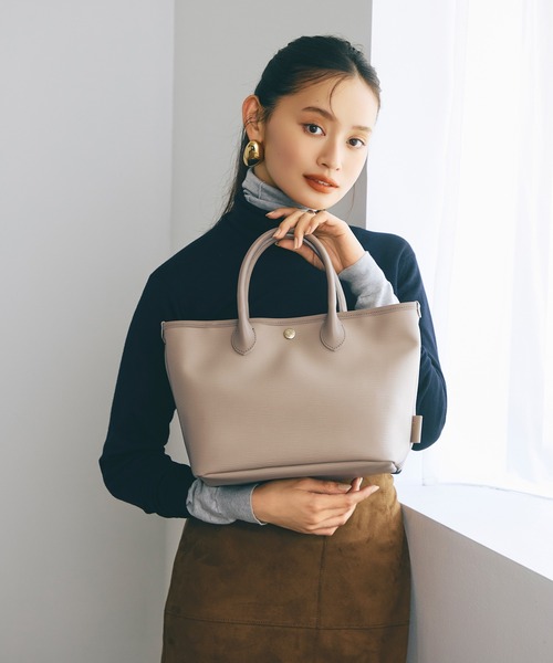 Breath TOPKAPI(ブレストプカピ)の「【Breath TOPKAPI】RIPPLE リプル レザーハンドル ミニ トートバッグ(トートバッグ・レディース・ブラック/アイボリー/グレイッシュベージュ・FREE)」の22枚目の写真