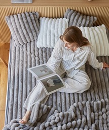 COCOPLATZ interior（ココプラッツインテリア）の「モコモコ毛布 ストライプ ラビットファー調│シングル【furry doudou./ファーリードゥドゥ】（ブランケット・キッズ）」