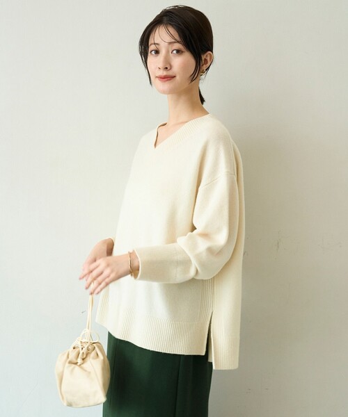 アンフィーロ【野呂佳代さん着用】カシミヤブレンド Vネックニット¥10,990 野呂佳代さん着用】カシミヤブレンド Vネックニット（ニット/セーター