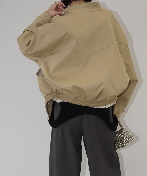 chuclla（チュクラ）の「スタンドネック ショートブルゾン chw25a072（ブルゾン・レディース・ベージュ・FREE）」の5枚目の写真