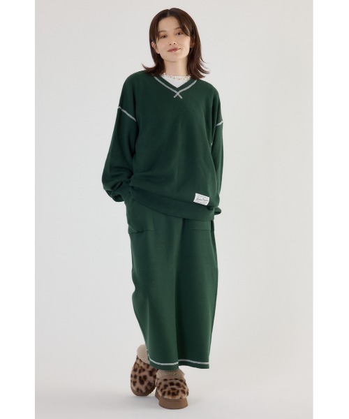 RODEO CROWNS WIDE BOWL（ロデオクラウンズワイドボウル）の「スウェットライク Vネックトップス（ニット/セーター・レディース・ダークグリーン/ダークオレンジ/アイボリー/ブラック/グレー×ホワイト・FREE）」の19枚目の写真