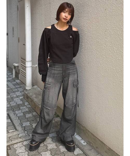 MURUA（ムルーア）の「2wayカーゴデニム（デニムパンツ・レディース・ブラック/ライトブルー・1/2）」の8枚目の写真