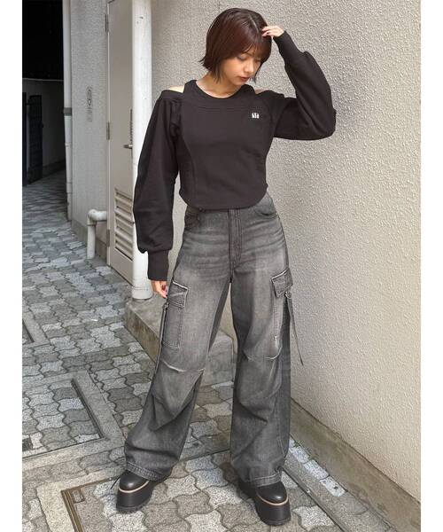 MURUA（ムルーア）の「2wayカーゴデニム（デニムパンツ・レディース・ブラック/ライトブルー・1/2）」の9枚目の写真