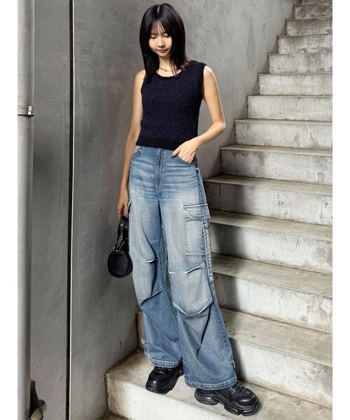 MURUA（ムルーア）の「2wayカーゴデニム（デニムパンツ・レディース・ブラック/ライトブルー・1/2）」の13枚目の写真