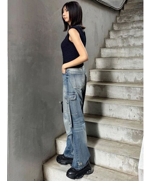 MURUA（ムルーア）の「2wayカーゴデニム（デニムパンツ・レディース・ブラック/ライトブルー・1/2）」の14枚目の写真