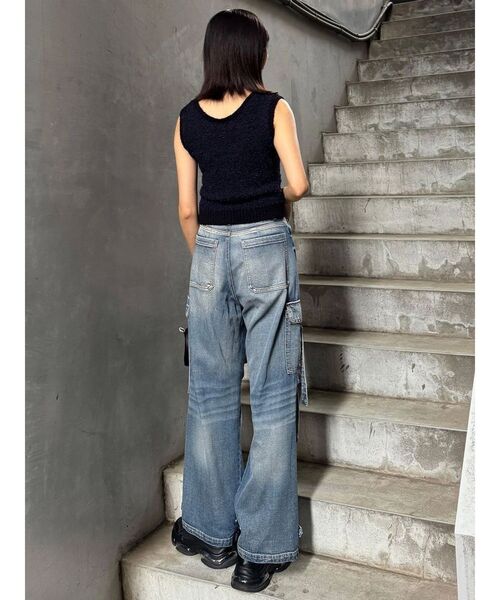 MURUA（ムルーア）の「2wayカーゴデニム（デニムパンツ・レディース・ブラック/ライトブルー・1/2）」の15枚目の写真