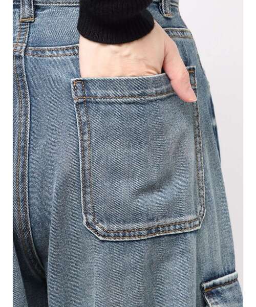 MURUA（ムルーア）の「2wayカーゴデニム（デニムパンツ・レディース・ブラック/ライトブルー・1/2）」の22枚目の写真