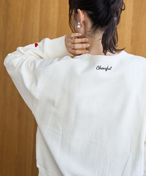 coen（コーエン）の「【再入荷・新色登場】ハートモチーフ裏毛カーディガン（カーディガン/ボレロ・レディース・ダークグレー/オレンジ/オフホワイト/ナチュラル/ホワイト/レッド・L/M）」の2枚目の写真