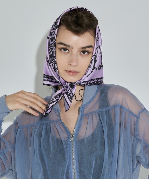 グラフィックサテンスカーフ（バンダナ/スカーフ）｜anna sui nyc