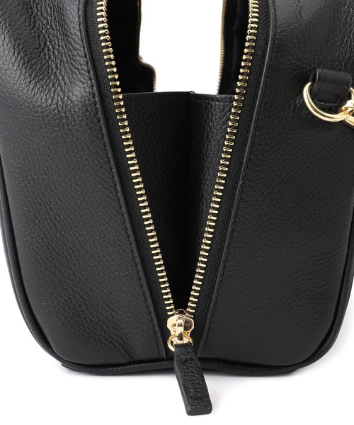 SALON adam et rope'（サロン アダム エ ロペ）の「【WS（ドゥーブル）】チャーム付きナチュラルレザー2WAYキューブバッグ（ショルダーバッグ・レディース・ブラック・FREE）」の21枚目の写真