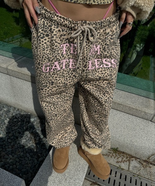 VIBGYOR（ヴィブジョー）の「【LAMPOON】ヒョウ柄スエットパンツ（スウェットパンツ・レディース・ベージュ・FREE）」の6枚目の写真