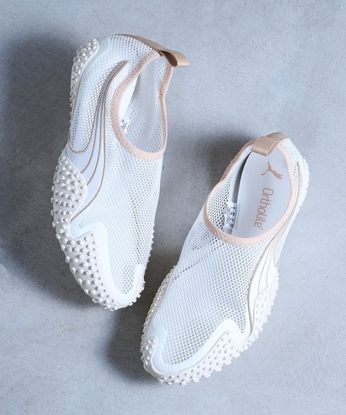 PUMA(プーマ)の「【PUMA】MOSTRO FLEX MESH(スニーカー・レディース・アイボリー/ブラック・23.5cm/23cm/25cm/24.5cm/24cm)」の1枚目の写真