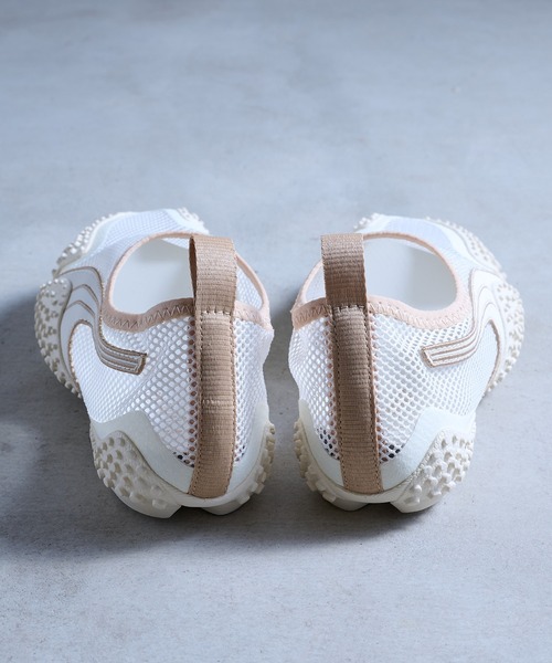PUMA(プーマ)の「【PUMA】MOSTRO FLEX MESH(スニーカー・レディース・アイボリー/ブラック・23.5cm/23cm/25cm/24.5cm/24cm)」の19枚目の写真