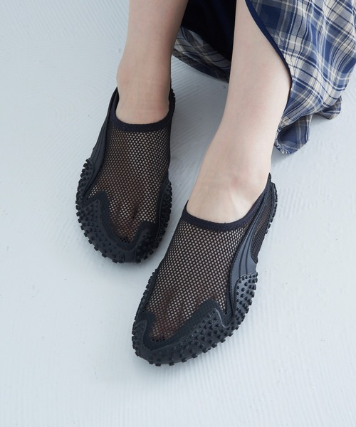 PUMA(プーマ)の「【PUMA】MOSTRO FLEX MESH(スニーカー・レディース・アイボリー/ブラック・23.5cm/23cm/25cm/24.5cm/24cm)」の5枚目の写真