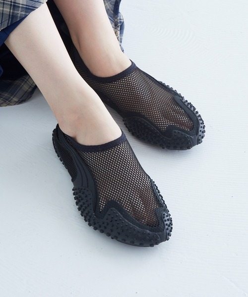 PUMA(プーマ)の「【PUMA】MOSTRO FLEX MESH(スニーカー・レディース・アイボリー/ブラック・23.5cm/23cm/25cm/24.5cm/24cm)」の7枚目の写真