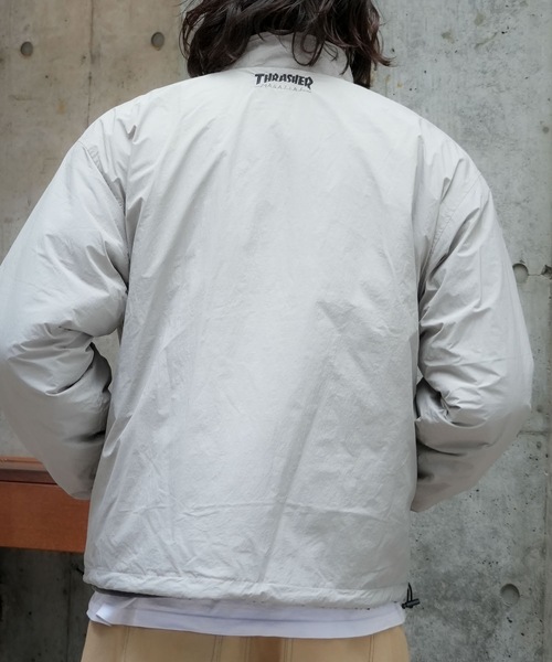 THRASHER（スラッシャー）の「NYLON/BOA REVERSIBLE STAND JACKET/THRASHER スラッシャー ボア リバーシブル スタンドジャケット 2WAY フリース ストリート スケーター カジュアル アウター（その他アウター・メンズ・カーキ/ブラック/ライトグレー・MEDIUM/LARGE/X-LARGE）」の19枚目の写真