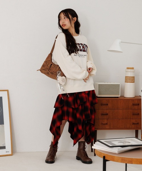 repipi armario（レピピ アルマリオ）の「ベロアワッペンルーズウラケ（スウェット・キッズ・アイボリー/ブラック/グレー/ネイビー・SMALL/MEDIUM/LARGE）」の6枚目の写真