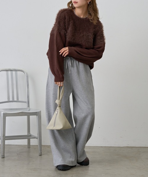 COLONY 2139（コロニートゥーワンスリーナイン）の「切替シャギーニット（ニット/セーター・レディース・ブラウン/レッド/グレー/アイボリー/グレイッシュベージュ/サックスブルー・FREE）」の8枚目の写真