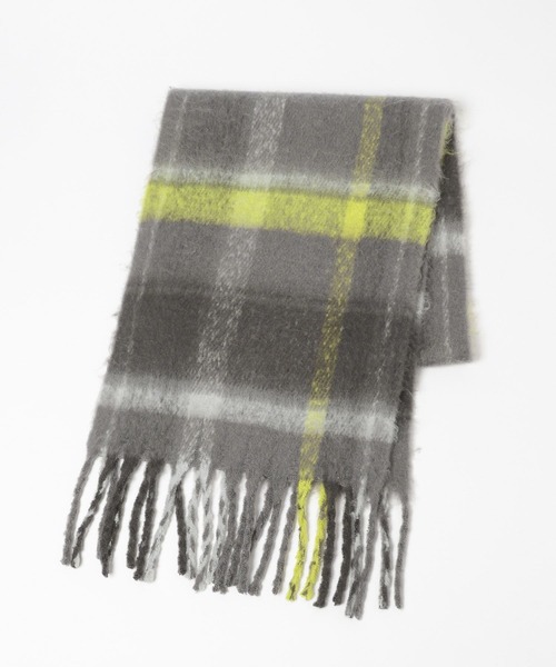 LAKOLE（ラコレ）の「チェックブークレーマフラー / 576684（マフラー・メンズ・ブラウン/グリーン/チャコール・FREE）」の17枚目の写真