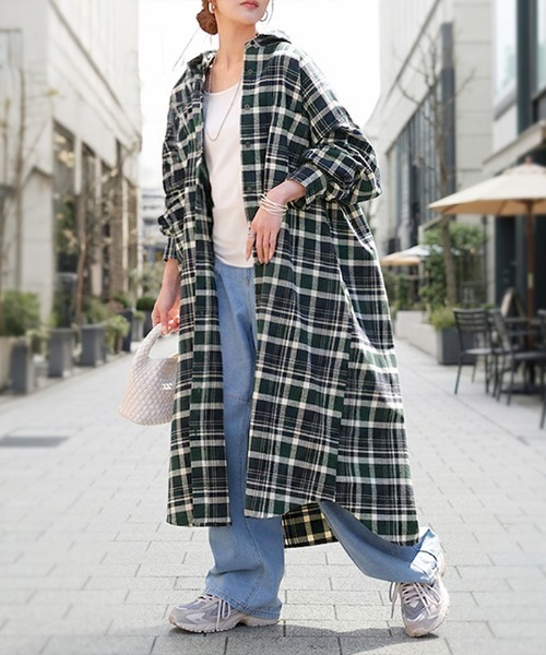 HUG.U(ハグユー)の「チェックロングシャツワンピース(シャツワンピース・レディース・レッド/グリーン/ブラウン/スモークグレー・FREE)」の5枚目の写真
