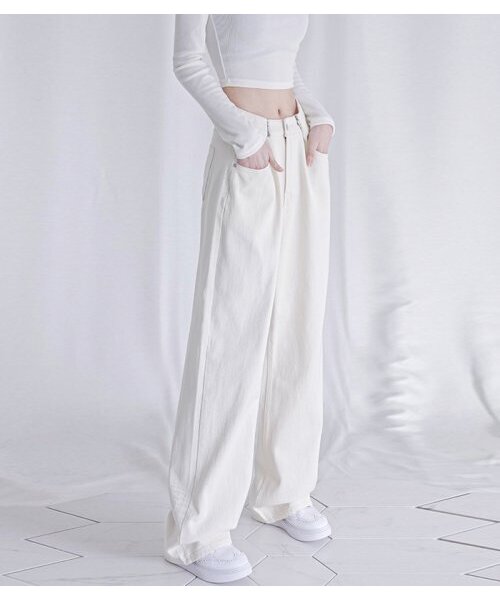 AVANDRESS(アバンドレス )の「BUCKLE WIDE DENIM PANTS GREY(デニムパンツ・レディース・その他・SMALL/MEDIUM/LARGE/X-LARGE)」の5枚目の写真